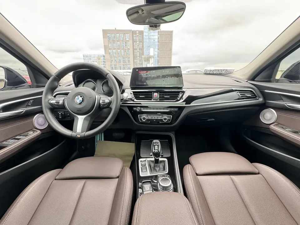BMW 1 Series BMW 1 Series 2021 120i M Sport Night Edition 2022 — thumbnail 3