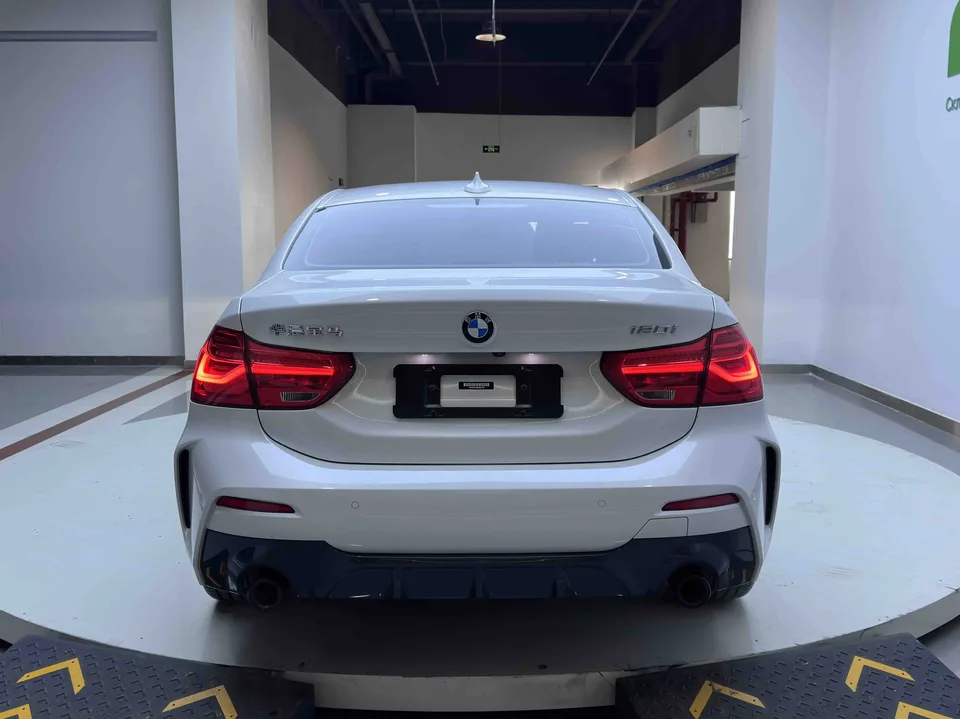 BMW 1 Series BMW 1 Series 2021 120i M Sport Night Edition 2022 — миниатюра 2