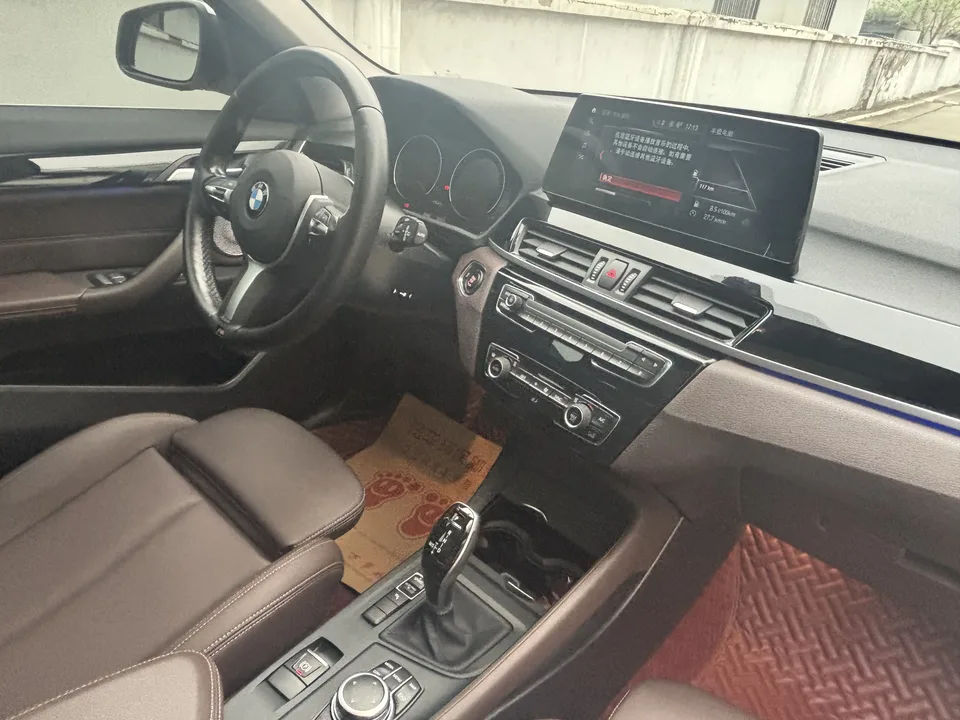 BMW X1 BMW X1 2022 sDrive25Li Leading Edition 2022 — миниатюра 3