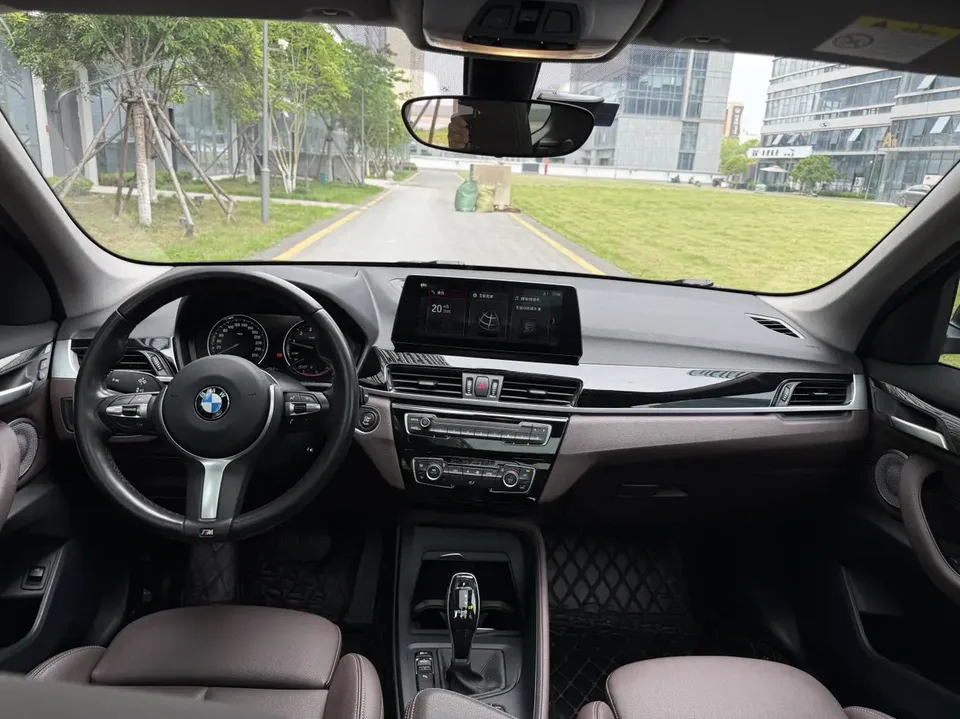 BMW X1 BMW X1 2022 sDrive25Li Leading Edition 2022 — миниатюра 5