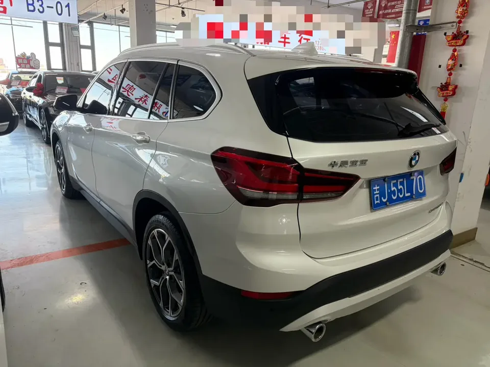 BMW X1 BMW X1 2022 sDrive25Li Leading Edition 2022 — миниатюра 4