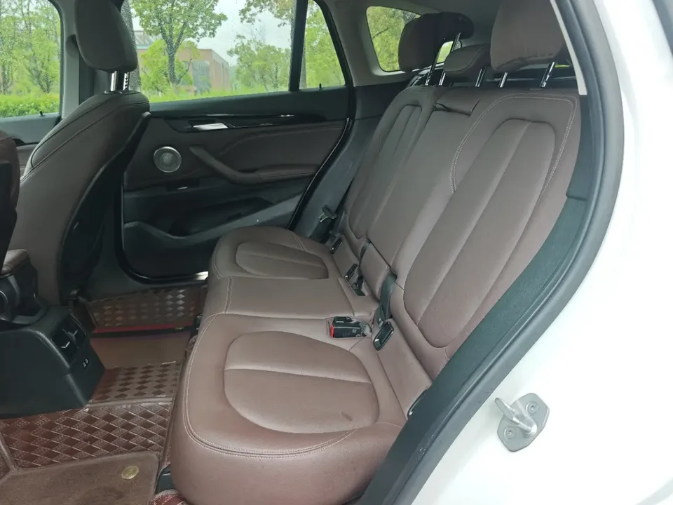 BMW X1 X1 2022 BMW X1 2022 sDrive20Li Exclusive Model 2023 — thumbnail 4