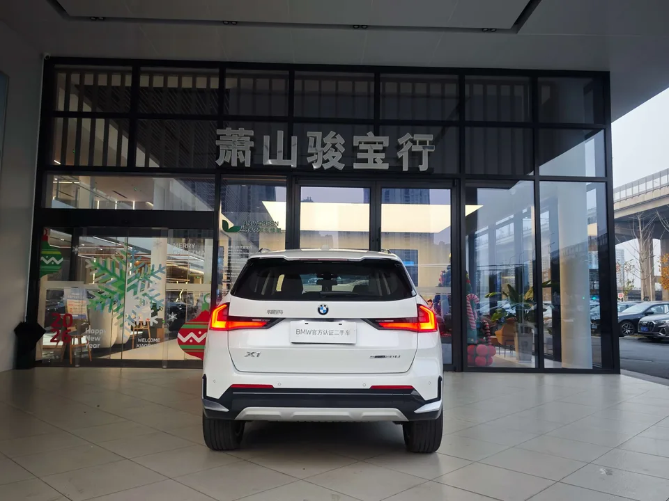 BMW X1 sDrive20Li X Design Package 2024 — миниатюра 4