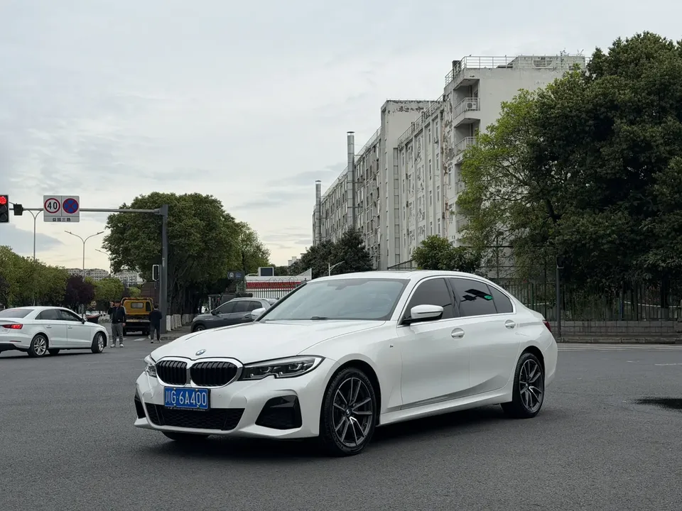 BMW 3 Series 2022