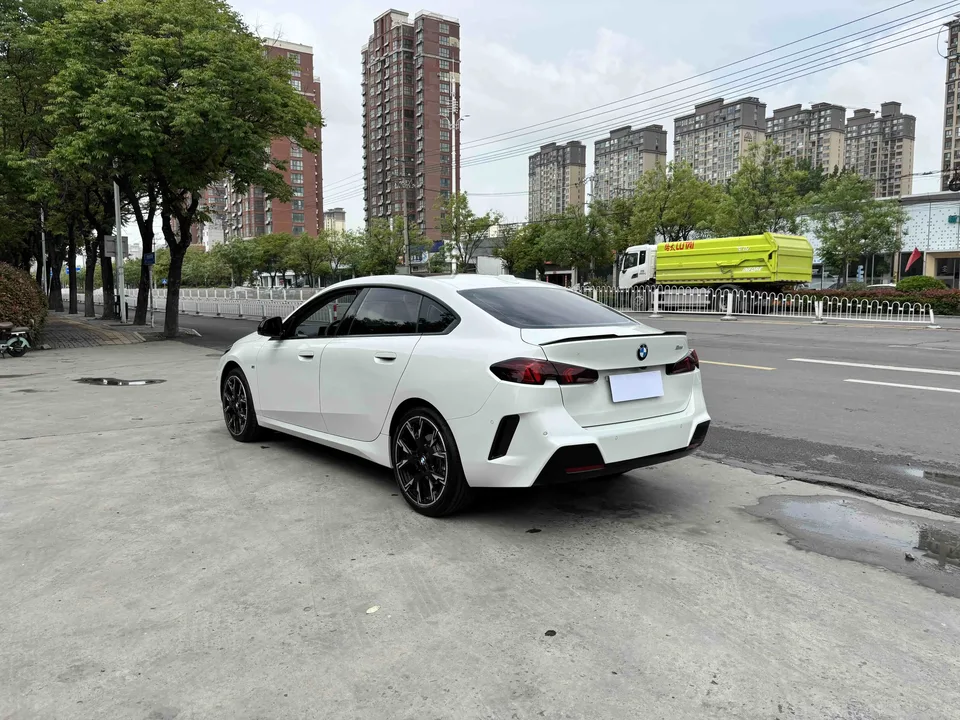 BMW 2 Series BMW 2 Series 225L M Sport Shadow Edition 2025 — миниатюра 4