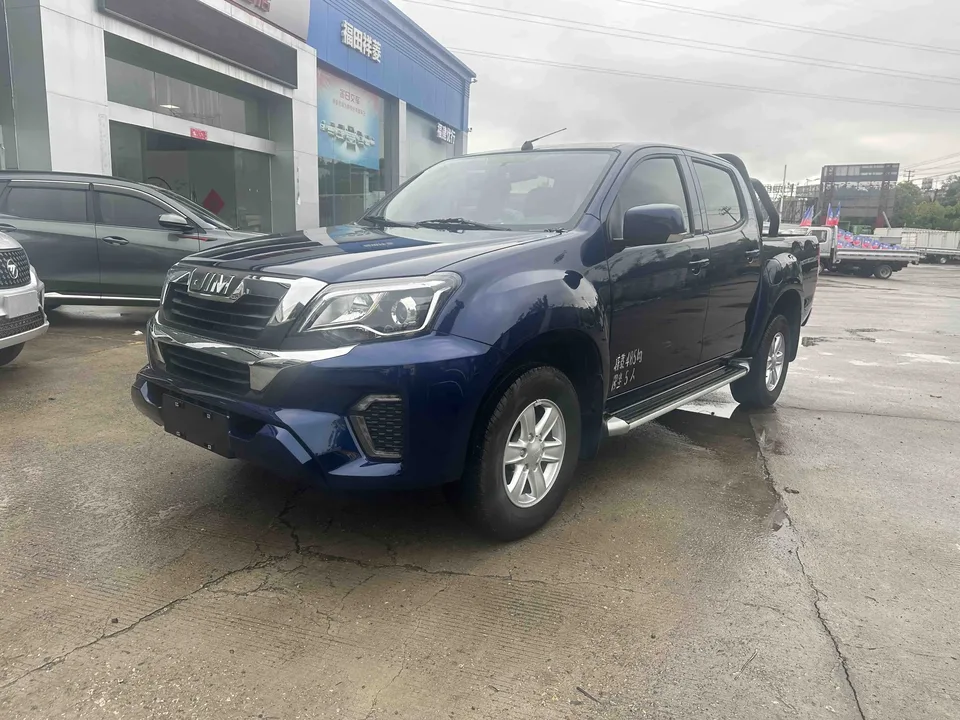 Isuzu RE-MAX 2025