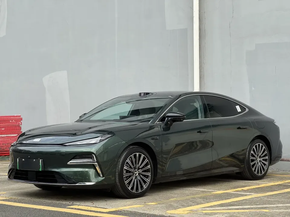 Geely Galaxy Star 8 PHEV 2025