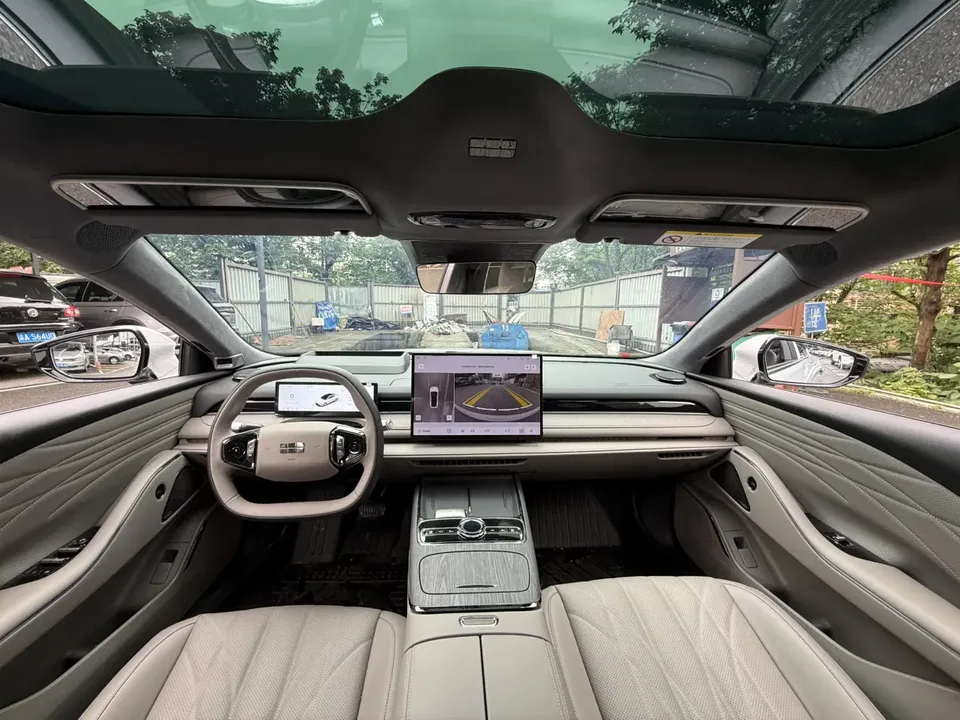 Geely Galaxy Star 8 PHEV Galaxy Star 8 PHEV 2025 130km EM-i Flagship Edition 2026 — thumbnail 5
