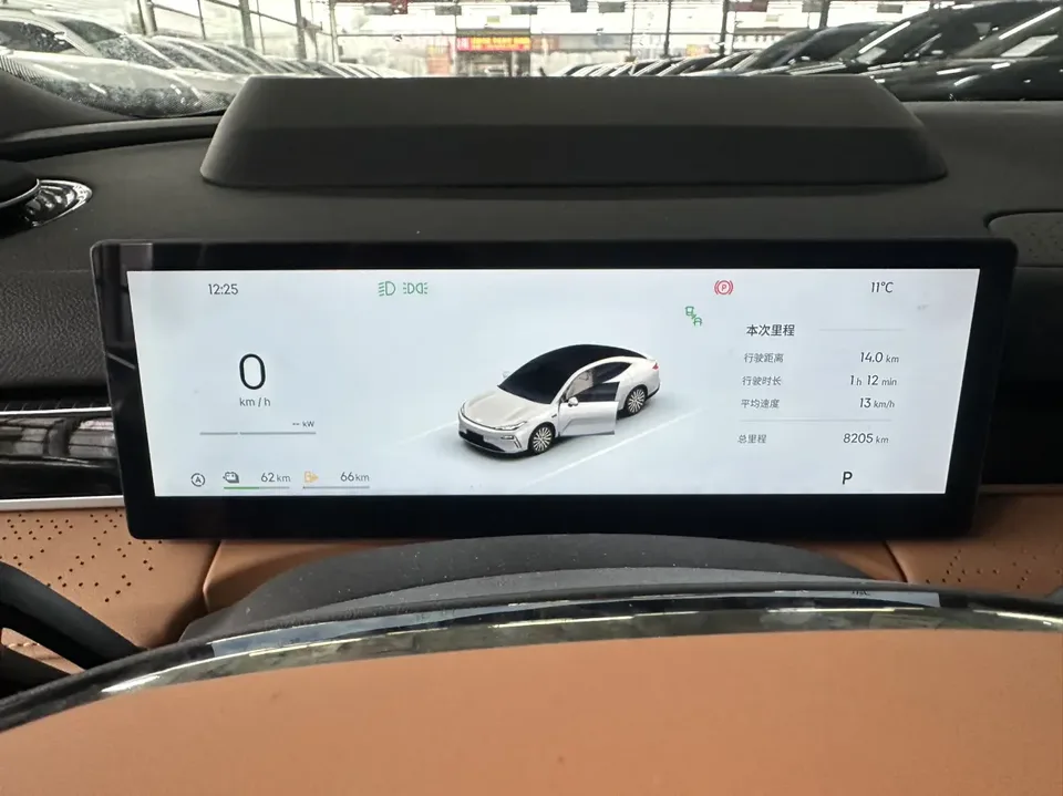 Geely Galaxy Star 8 PHEV 130km EM-P Starship Edition 2025 — миниатюра 3