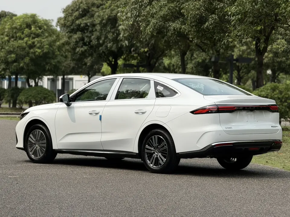 Geely Galaxy Star 6 Galaxy Star 6 2026 125km/h Exploration+ Edition 2026 — миниатюра 2