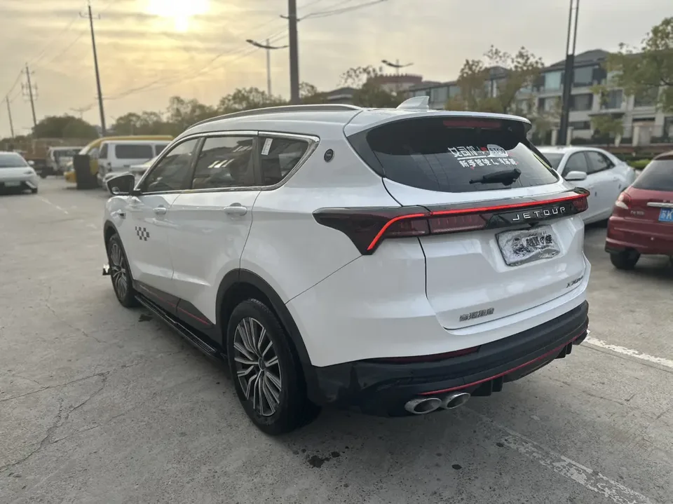 Jetour Jietu X70 PRO 1.5T DCT comfortably enjoys 5 seats 2023 — миниатюра 4