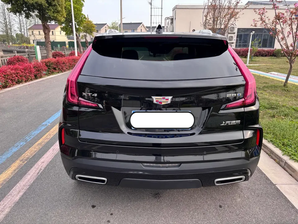 Cadillac XT4 Cadillac XT4 2024 28T 2WD Luxury 2024 — миниатюра 4