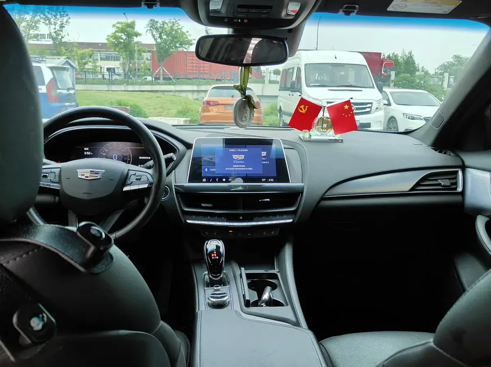 Cadillac CT5 28T Luxury Standard Edition 2023 — миниатюра 3