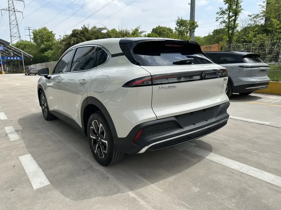 Baojun E6 Baojun E6 2026 500km Enjoy Edition 2026 — миниатюра 4