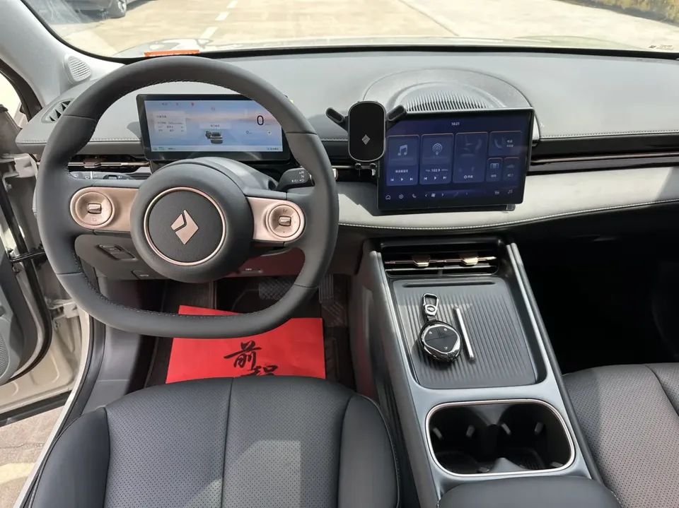 Baojun E6 Baojun E6 2026 500km Enjoy Edition 2026 — миниатюра 5
