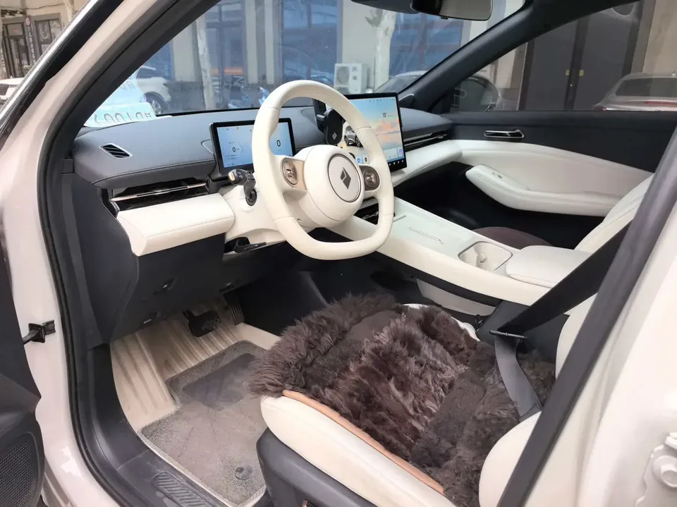 Baojun Yunhai PHEV model 140km plug-in hybrid version 2024 — миниатюра 3