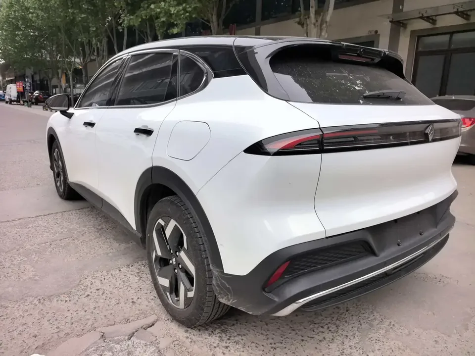 Baojun Yunhai PHEV model 140km plug-in hybrid version 2024 — миниатюра 4