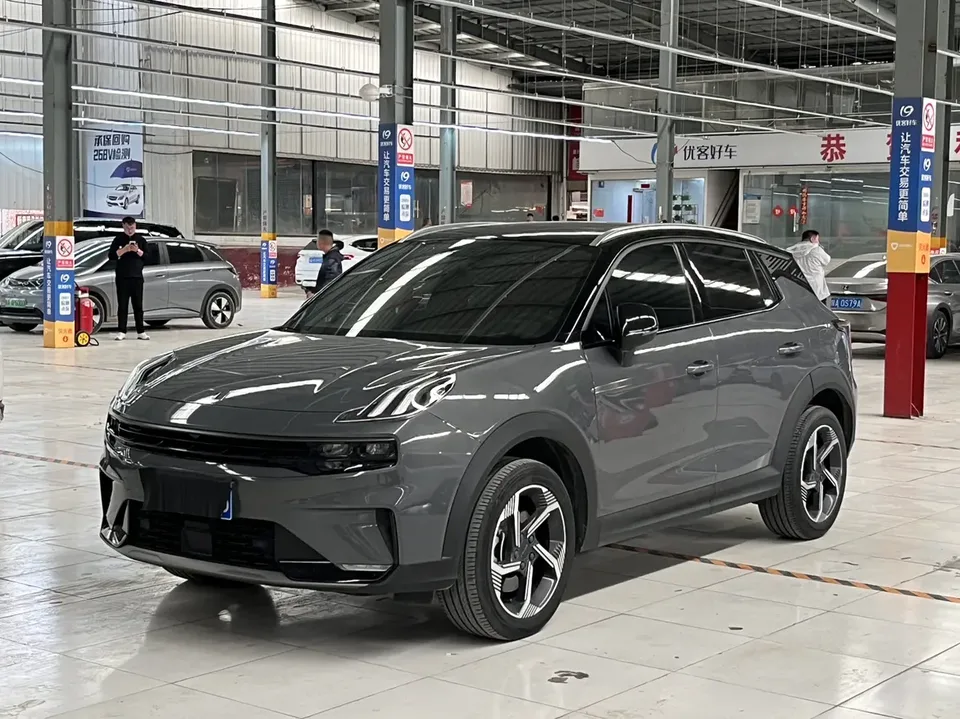 Lynk & Co 06 2022