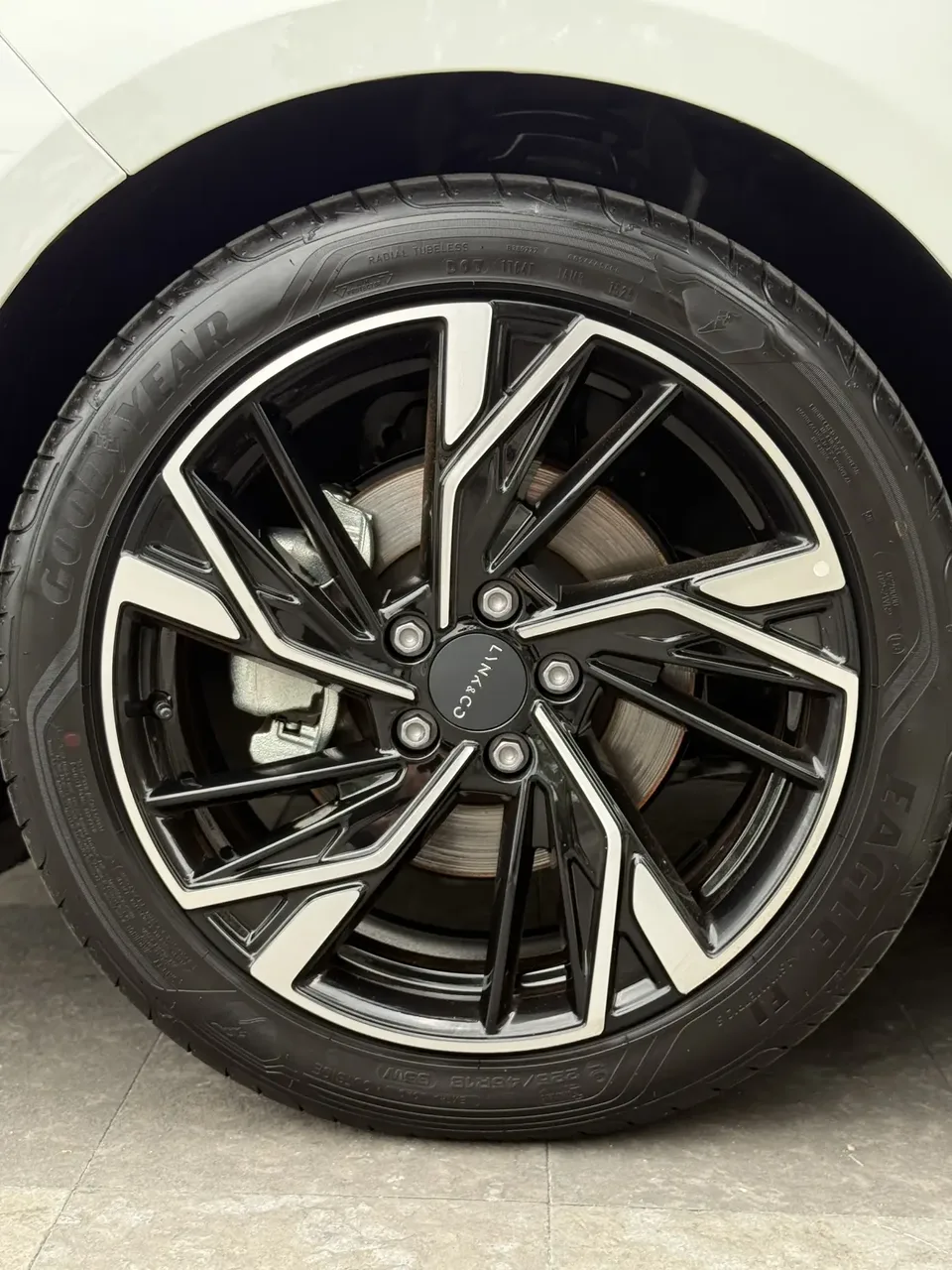 Lynk & Co 03 Lynk & Co 03 2025 1.5TD DCT Champion Edition Pro 2025 — миниатюра 4