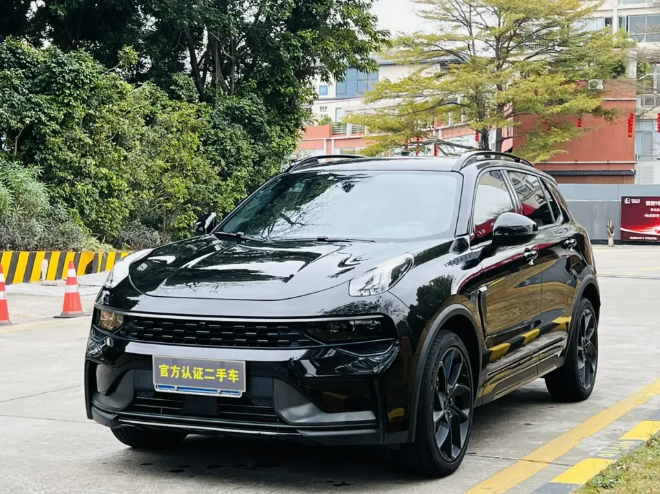 Lynk & Co 01 2022