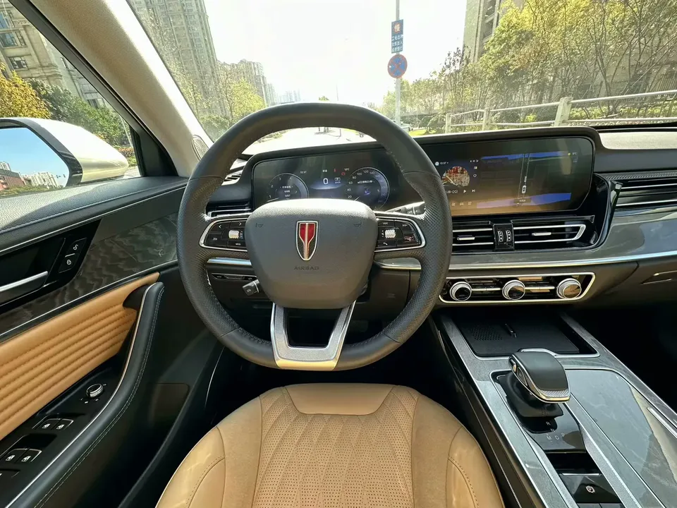 Hongqi HS5 2.0T 4WD Flagship Pro Edition 2024 — миниатюра 4