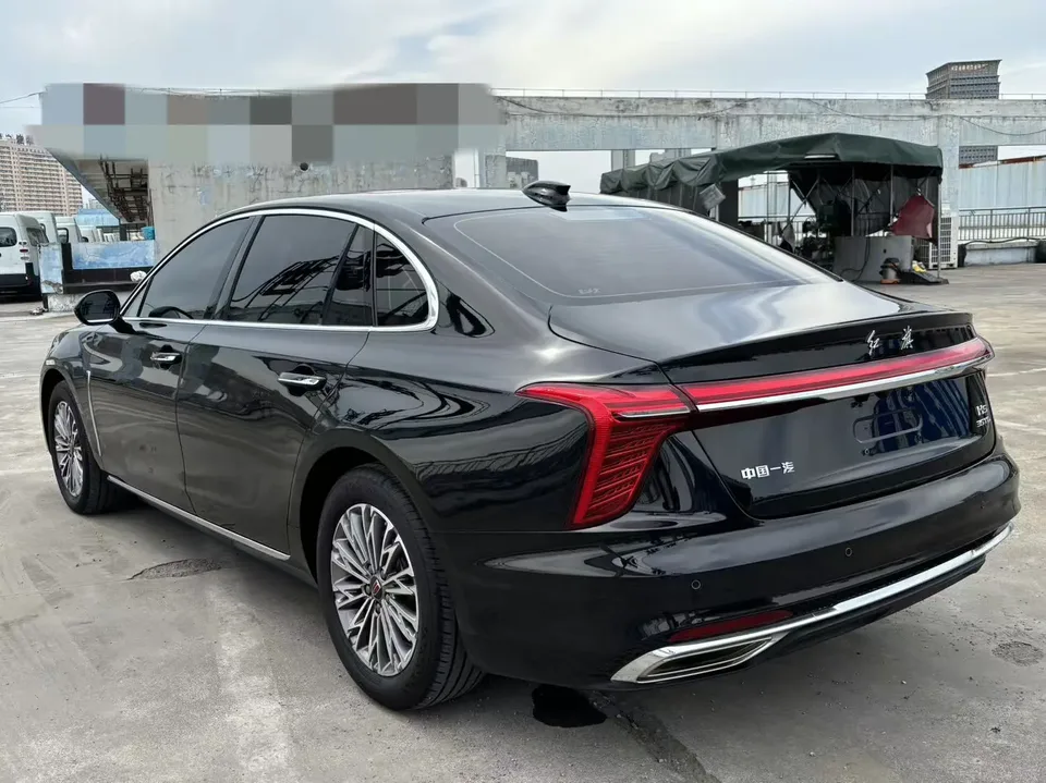 Hongqi H5 Hongqi H5 2023 1.5T DCT Zhilian Qiyun Edition 2023 — миниатюра 4