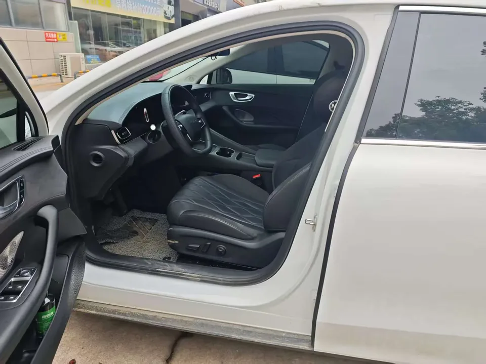 Roewe D7 DMH 125 Excellence Edition 2024 — миниатюра 5