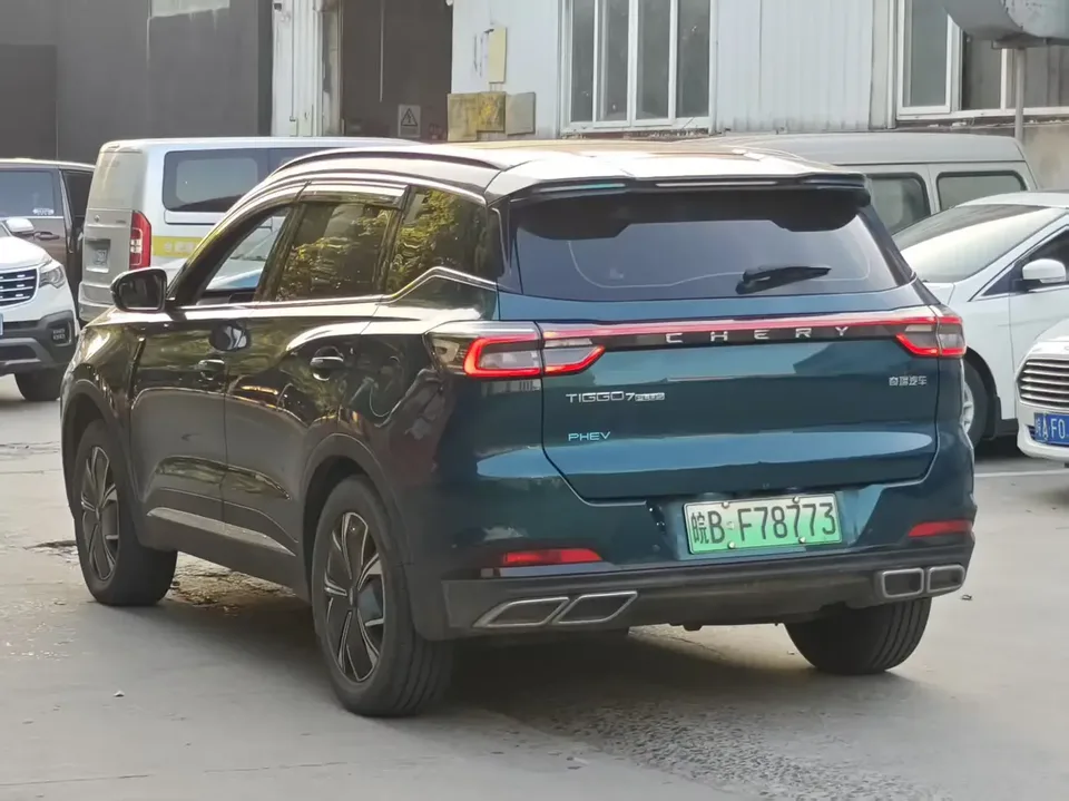 Chery Tiggo 7 PLUS PHEV 1.5T DHT Smart Edition 2025 — миниатюра 4