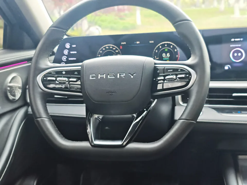 Chery Arrizo 8 1.6TGDI DCT Excellence Edition 2024 — миниатюра 4