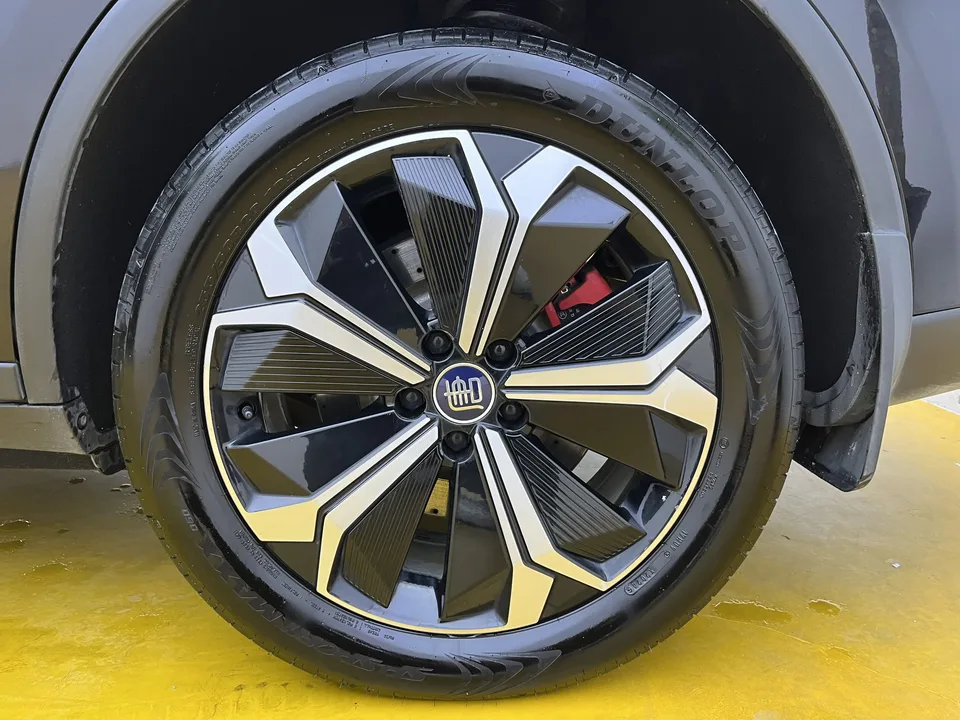 BYD Tang EV Honor Edition 600KM Premium Edition 2024 — миниатюра 4