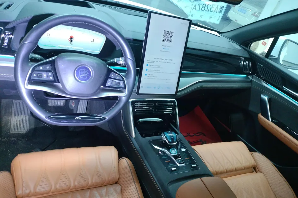 BYD Tang DM DM-i Champion Edition 112KM Premium Edition 2023 — миниатюра 3