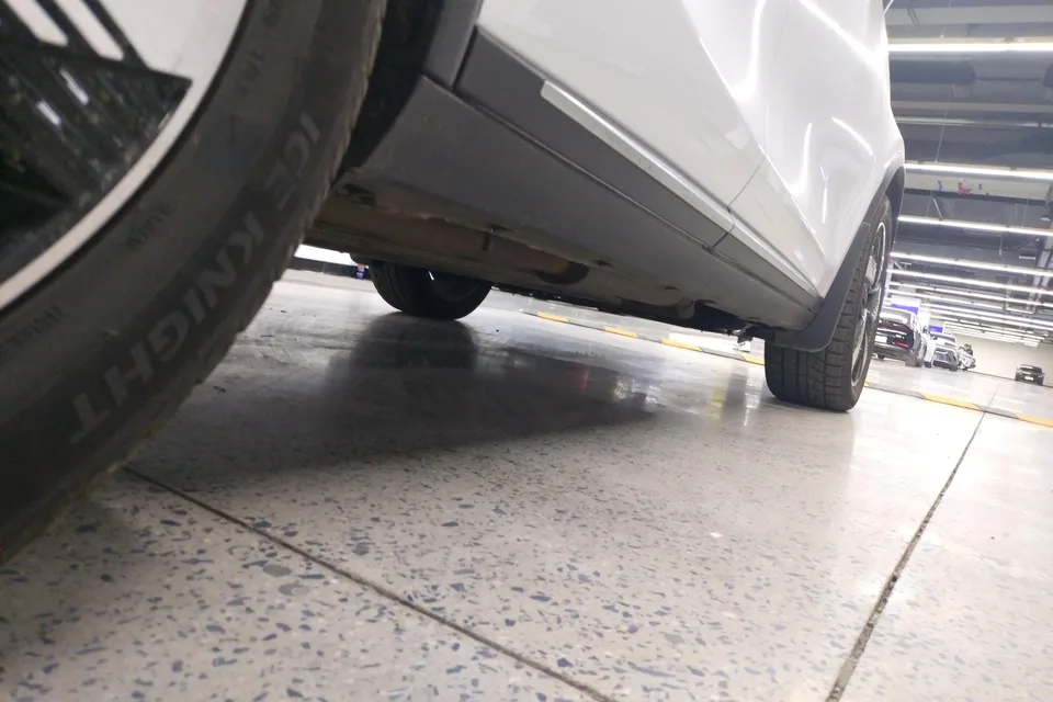 BYD Tang DM DM-i Champion Edition 112KM Premium Edition 2023 — миниатюра 4