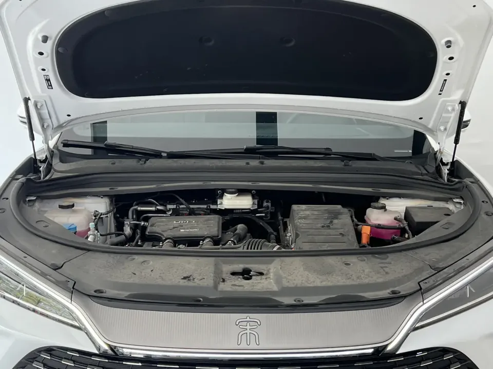 BYD Song L DM Intelligent Driving Edition DM-i 160KM Beyond Edition 2025 — миниатюра 2