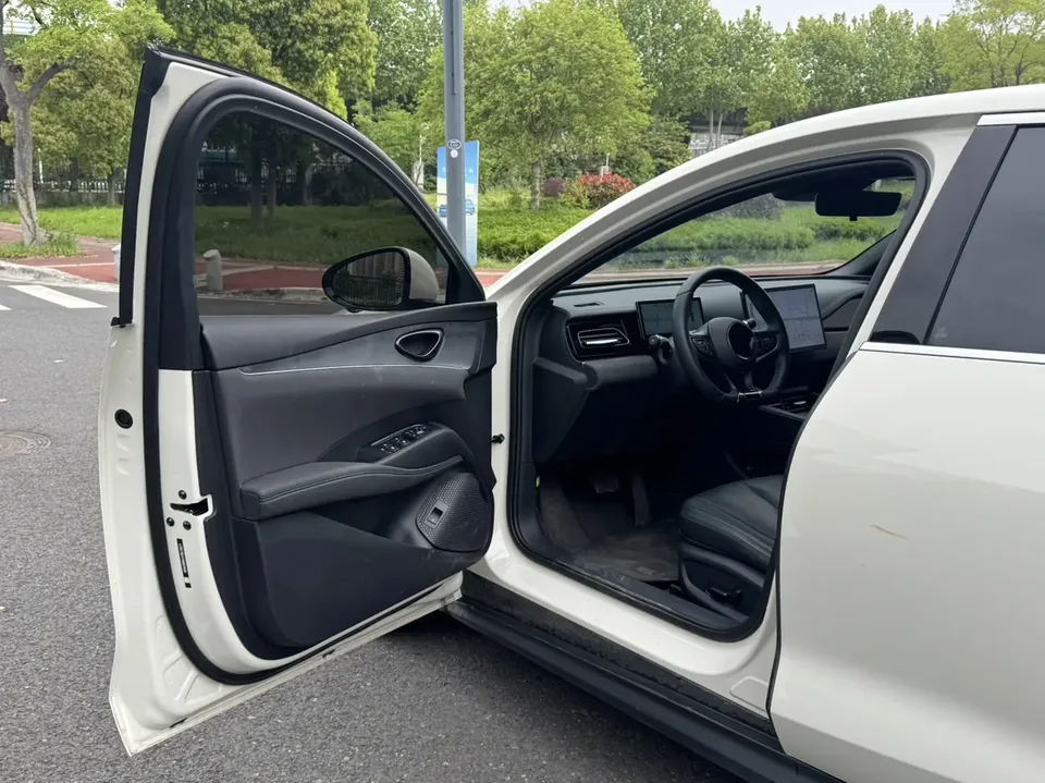 BYD Seal 06DM Intelligent Driving Edition DM-i 120KM Premium Edition 2025 — миниатюра 4