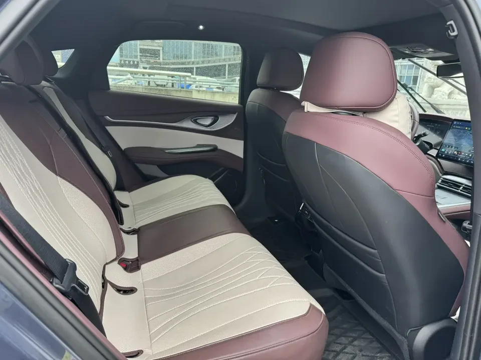 BYD Seal DM Honor Edition DM-i 1.5T 121KM Premium Edition 2024 — миниатюра 3