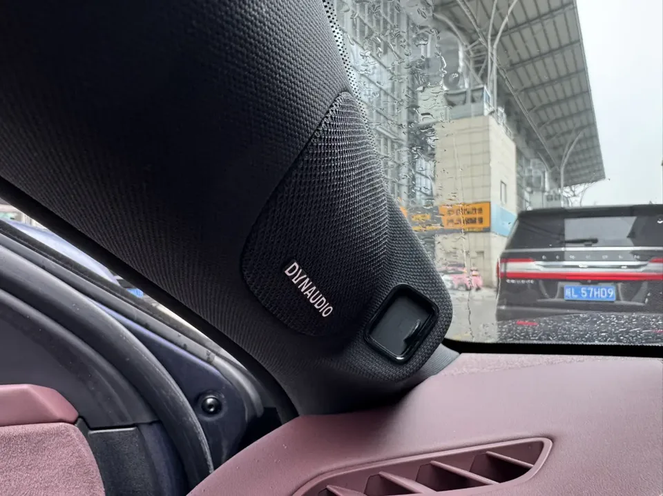 BYD Seal DM Honor Edition DM-i 1.5T 121KM Premium Edition 2024 — миниатюра 4