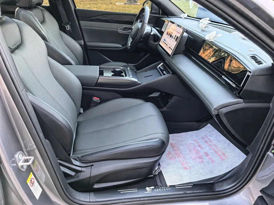 BYD Qin L EV 470km Leading Model 2025 — миниатюра 5