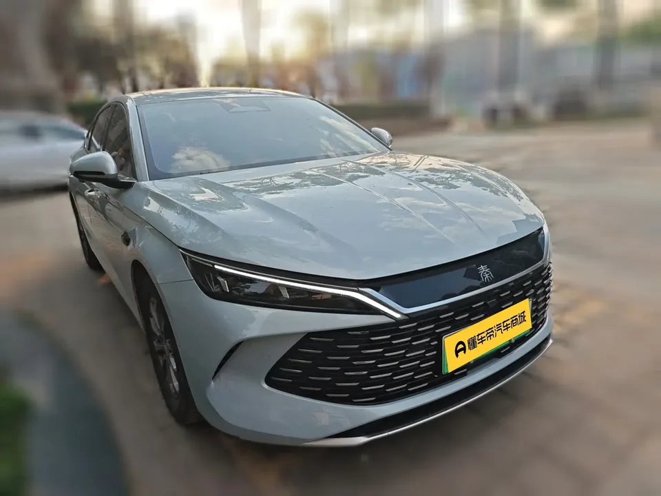 BYD Qin L DM Intelligent Driving Edition DM-i 80KM Leading Edition 2025 — миниатюра 3