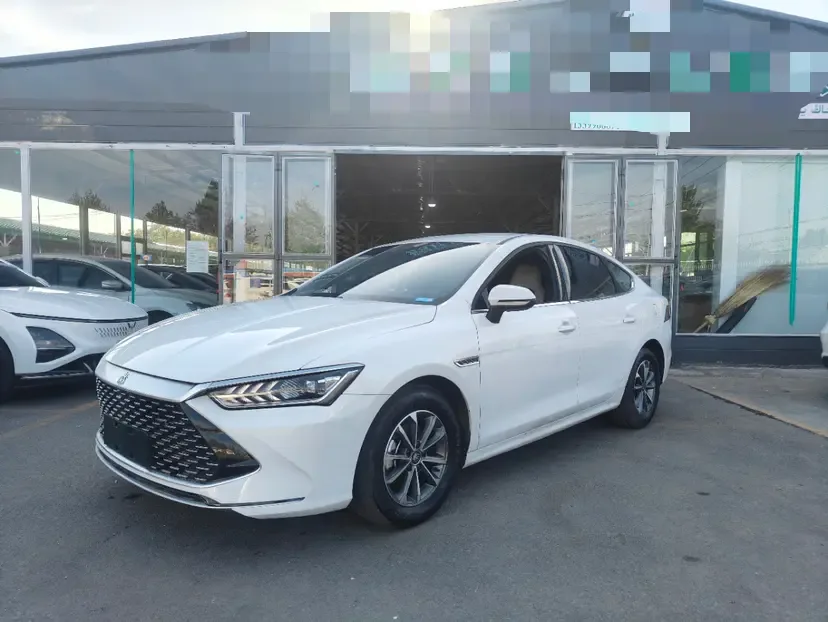 BYD Qin PLUS DM Qin PLUS DM 2023 DM-i Champion Edition 55KM Leading Edition 2024 — photo 1, buy with delivery to Moscow