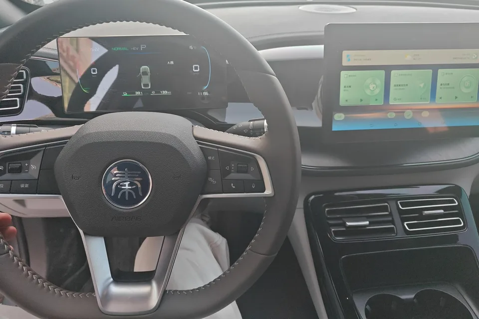 BYD Qin PLUS DM Qin PLUS DM 2024 Honor Edition DM-i 55KM Leading Edition 2025 — thumbnail 4