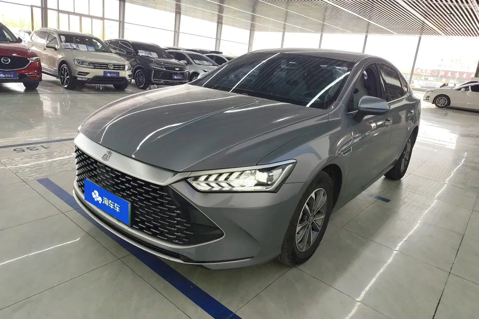 BYD Qin PLUS DM Qin PLUS DM 2024 Honor Edition DM-i 55KM Leading Edition 2025 — photo 1, buy with delivery to Moscow