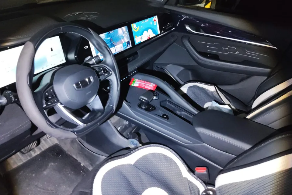 Geely Monjaro Xingyue L 2024 2.0TD High Power Automatic 2WD Skyline Edition 2024 — миниатюра 5