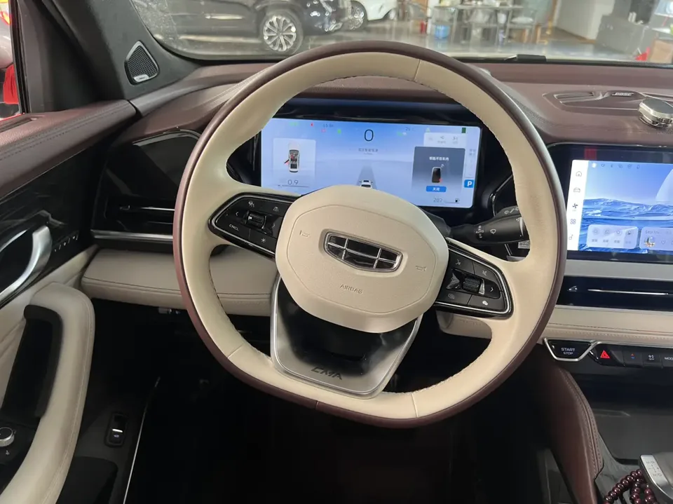 Geely Monjaro 2.0TD DCT EVO 2WD Smart Edition 2023 — миниатюра 4