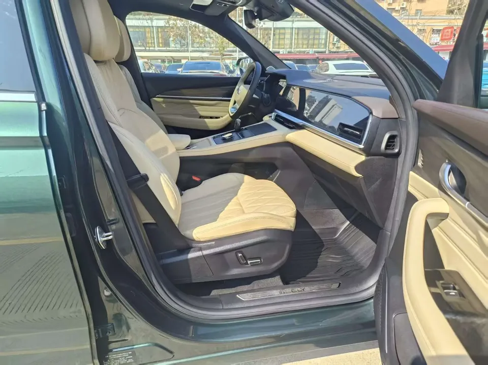 Geely Monjaro Xingyue L 2025 2.0TD High Power Automatic 4WD Dongfang Yao Wangyue Edition 2024 — миниатюра 4