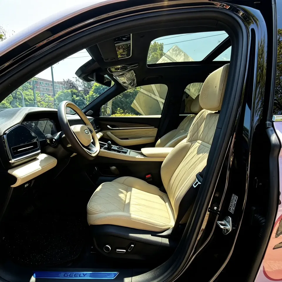 Geely Monjaro Xingyue L 2025 2.0TD High Power Automatic 2WD Dongfang Yao Lanxing Edition 2025 — миниатюра 5