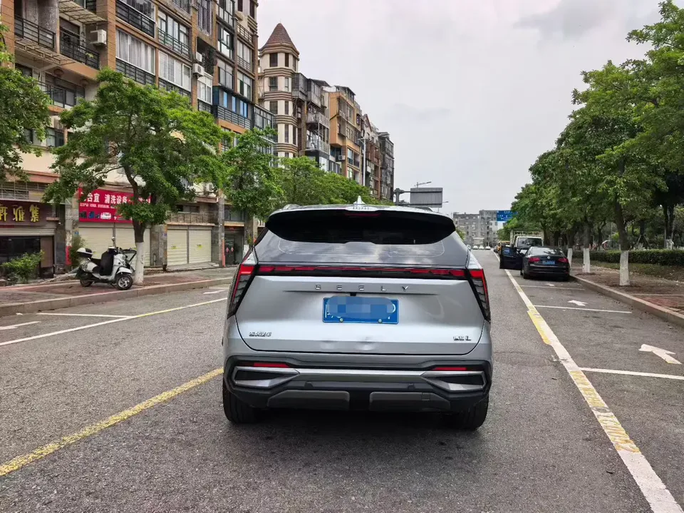 Geely Atlas L Boyue L 2023 1.5TD DCT Premium Edition 2023 — миниатюра 4