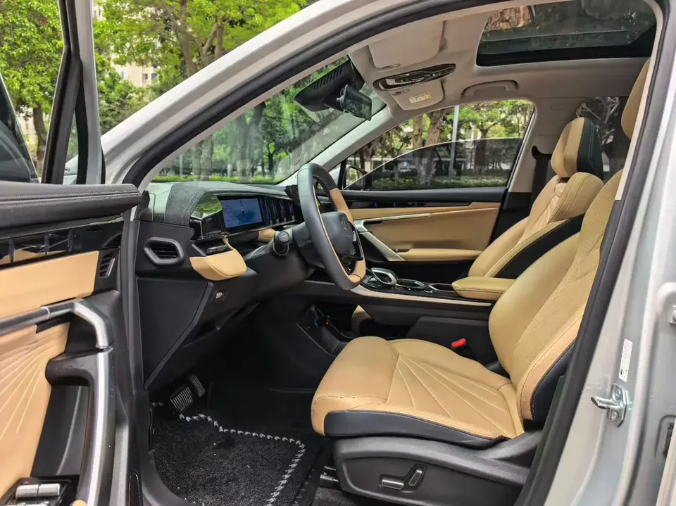 Geely Atlas L Boyue L 2023 1.5TD DCT Premium Edition 2023 — миниатюра 5