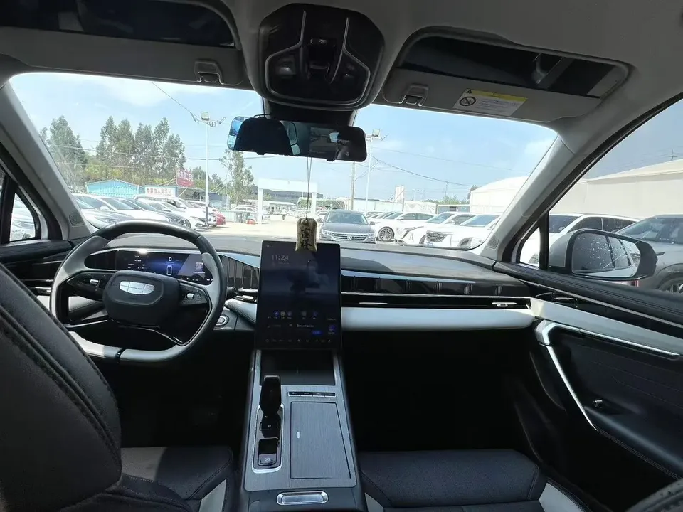 Geely Atlas L 1.5TD DCT Longteng Edition 2024 — миниатюра 5