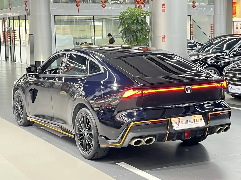 Changan UNI-V 2.0T Fengsu Edition 2023 — миниатюра 4
