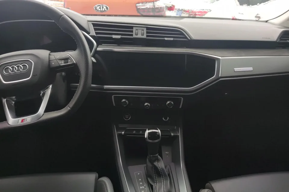 Audi Q3 SPORTBACK Audi Q3 Sportback 2022 40 TFSI Fashion Edition 2022 — миниатюра 3